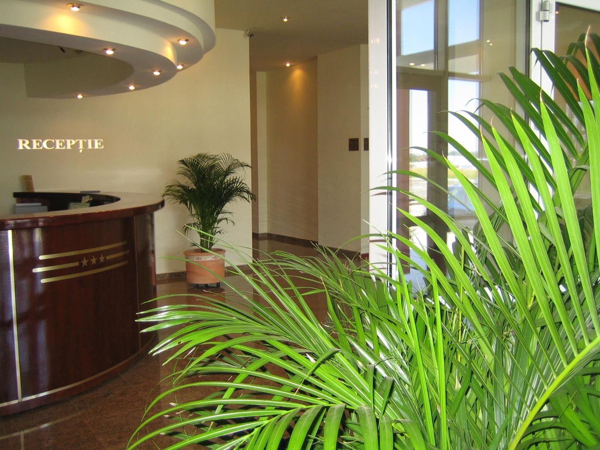 Hotel Alinalex - Paradisul Acvatic Braszów Zewnętrze zdjęcie