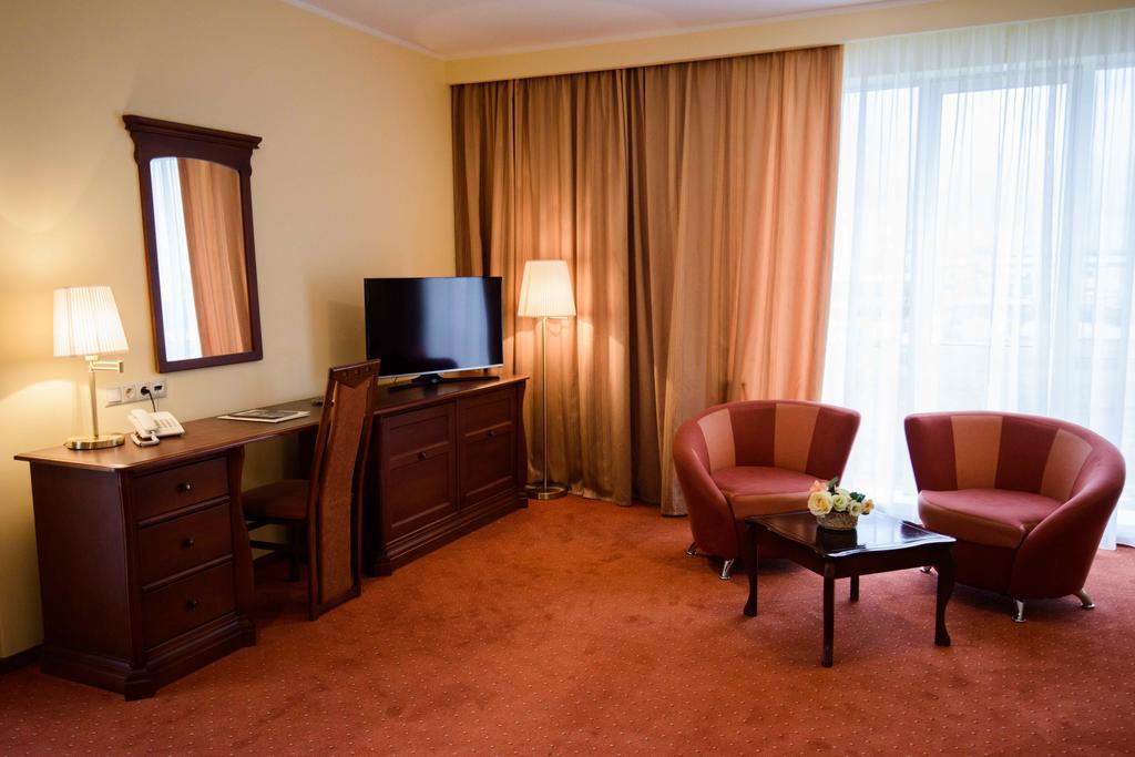 Hotel Alinalex - Paradisul Acvatic Braszów Zewnętrze zdjęcie