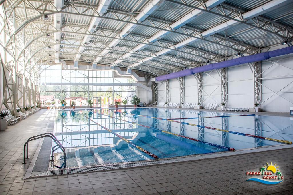 Hotel Alinalex - Paradisul Acvatic Braszów Zewnętrze zdjęcie